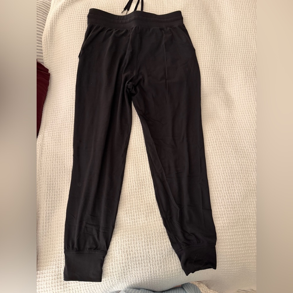 Lululemon Jogger - Picture 2 of 4